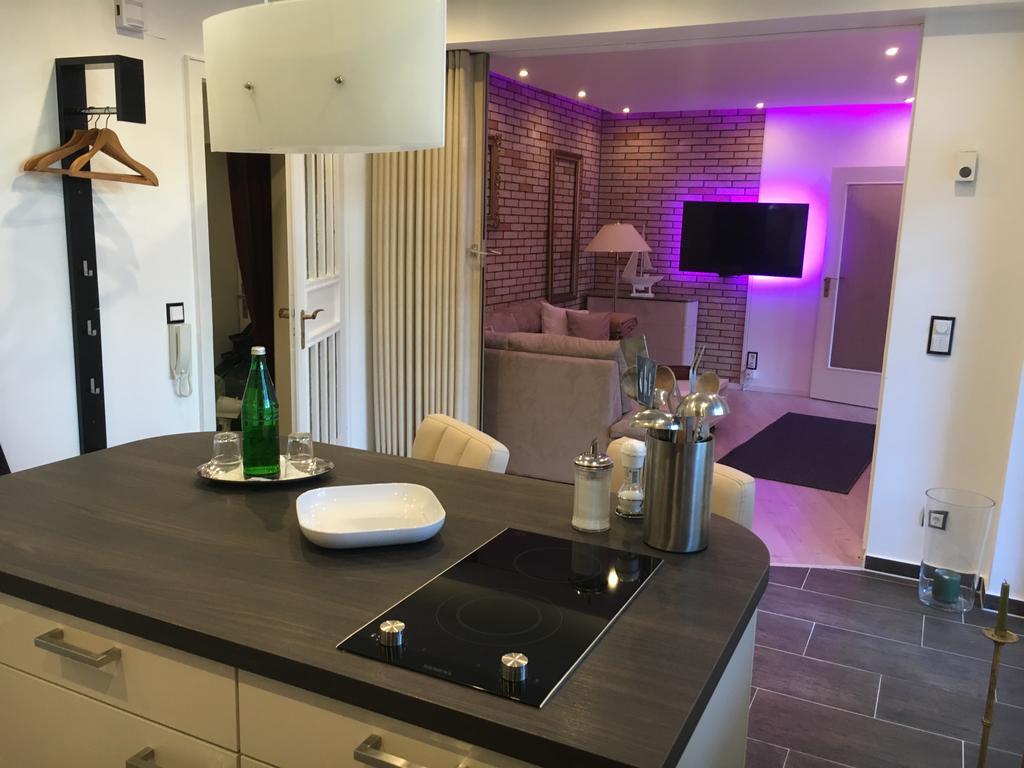 Messe Ferienwohnung Duesseldorf Oberkassel 外观 照片