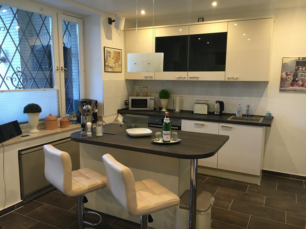 Messe Ferienwohnung Duesseldorf Oberkassel 外观 照片