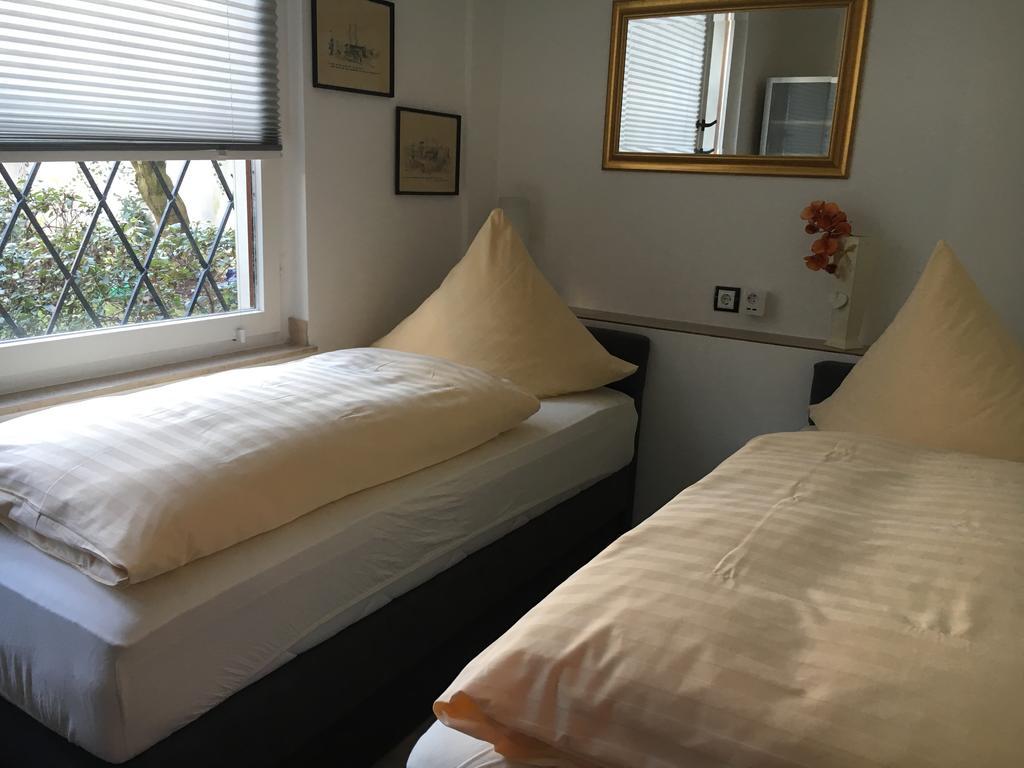 Messe Ferienwohnung Duesseldorf Oberkassel 外观 照片